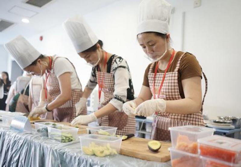 未来家政行业前途如何?家政行业未来四大动态哪些大学开设此专业